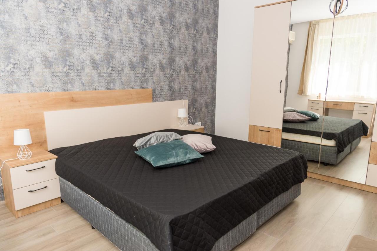 Alagen Apartments Бургас Екстериор снимка